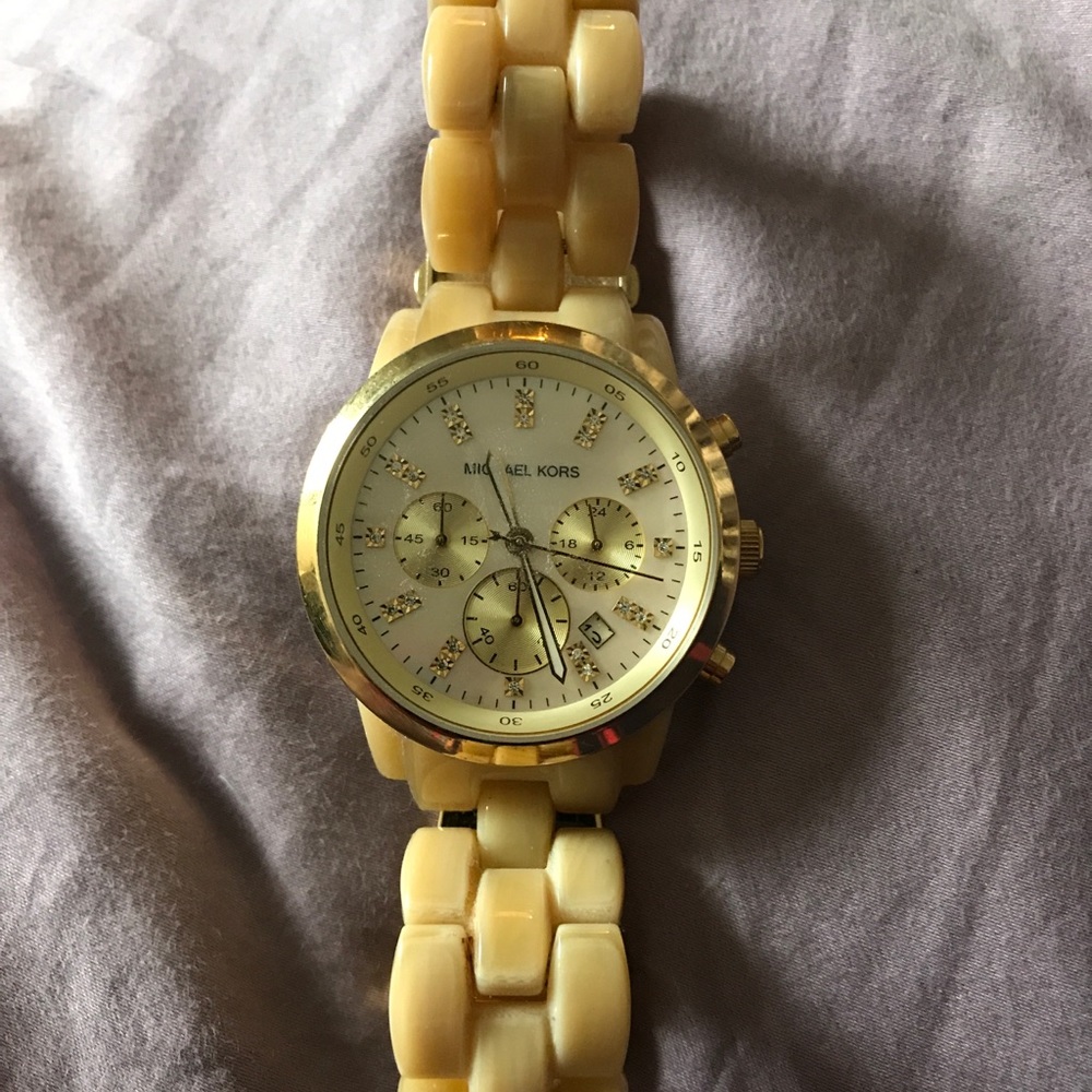 White tortoise Michael Kors watch